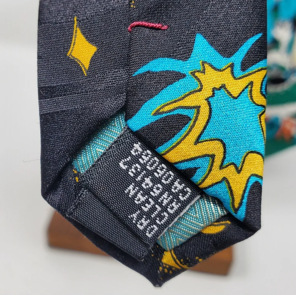 Vintage 1993 Loonie Tunes NFL Dolphins Silk Tie EUC